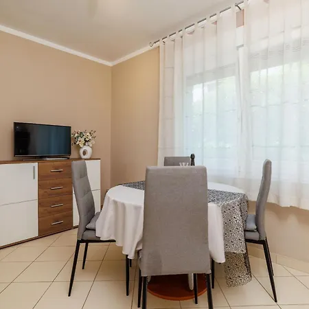 Rak Apartamento Dramalj